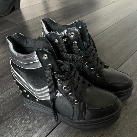 Goth rocker high top sneaker heel Sz 39 never worn - Picture 1 of 7